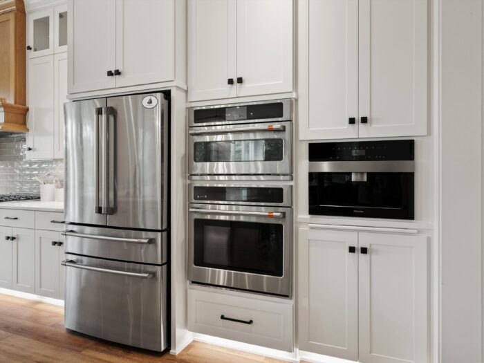 Van's Lumber custom built homes in Northeast Wisconsin interior kitchen