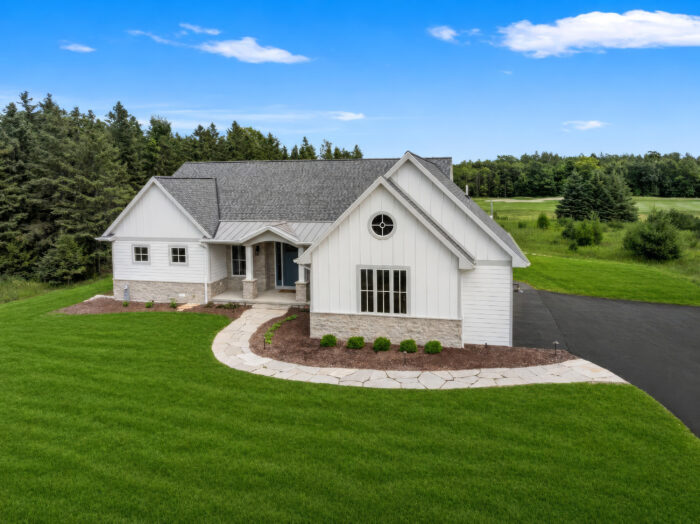 Van's Lumber custom built homes in Northeast Wisconsin exterior front