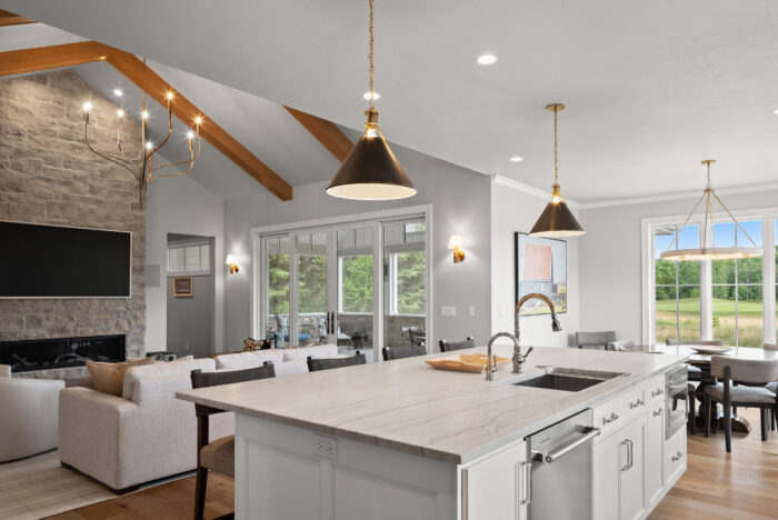 Van's Lumber custom built homes in Northeast Wisconsin interior eat in kitchen