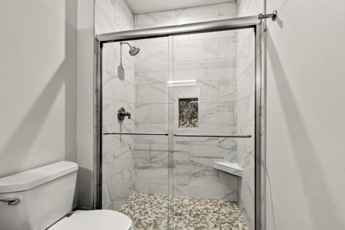 Van's Lumber custom built homes in Northeast Wisconsin interior bathroom