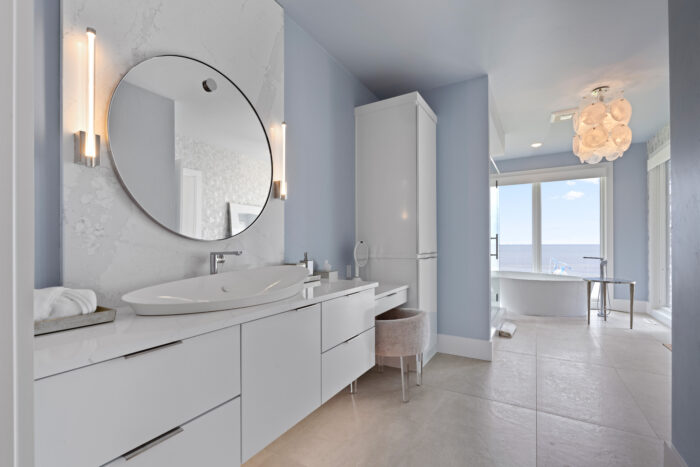 Modern Bay Bathroom