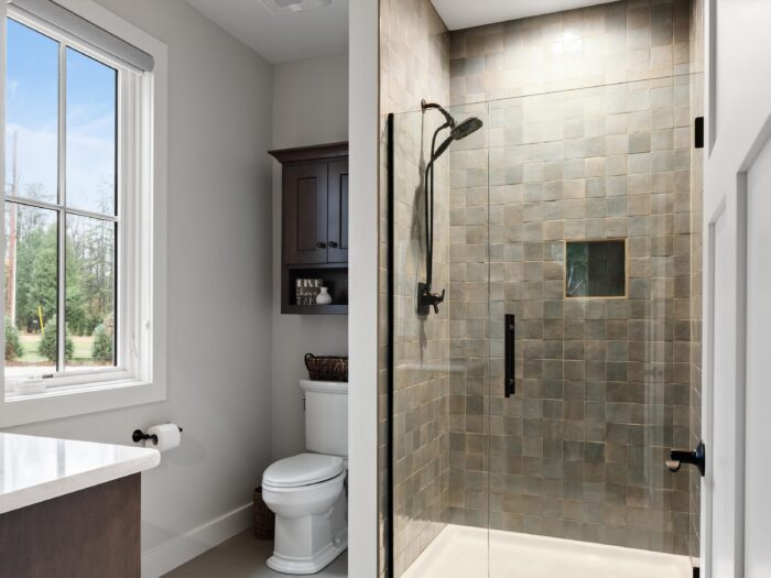 Lakeside Retreat Bath