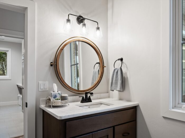 Lakeside Retreat Bath