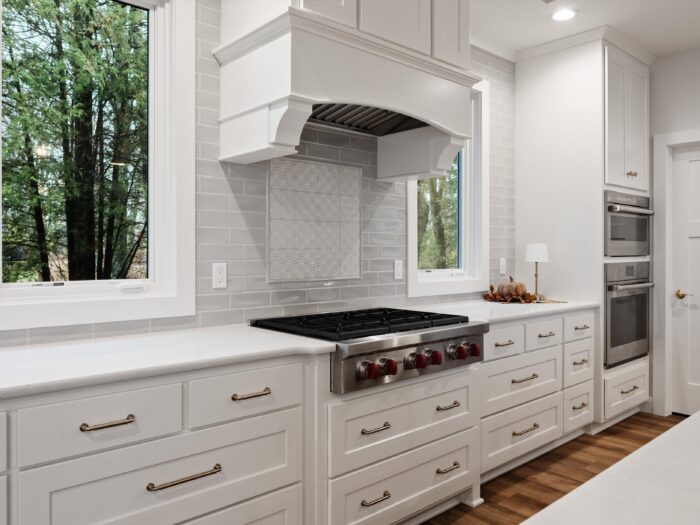 Lakeside Retreat Kitchen